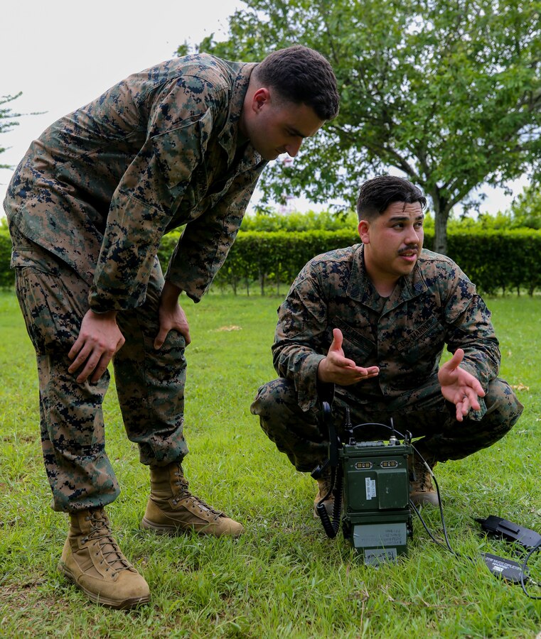 U.S. Marine Corps Staff Sgt. Christian Lalama, with 23rd Marine Regiment, 4th Marine Division, in support of Special Purpose Marine Air-Ground Task Force UNITAS LXIV, gives a period of instruction on communication systems in preparation for exercise UNITAS LXIV, aboard Escuela de Formación de Infantería Marina Coveñas in Coveñas, Colombia, July 11, 2023. UNITAS, taking place in Colombia this year, is the world’s longest-running annual multinational maritime exercise that focuses on enhancing interoperability among multiple nations and joint forces during littoral and amphibious operations in order to build on existing regional partnerships and create new enduring relationships that promote peace, stability, and prosperity in the U.S. Southern Command’s area of responsibility. (U.S. Marine Corps photo by Sgt. Emily Kirk)