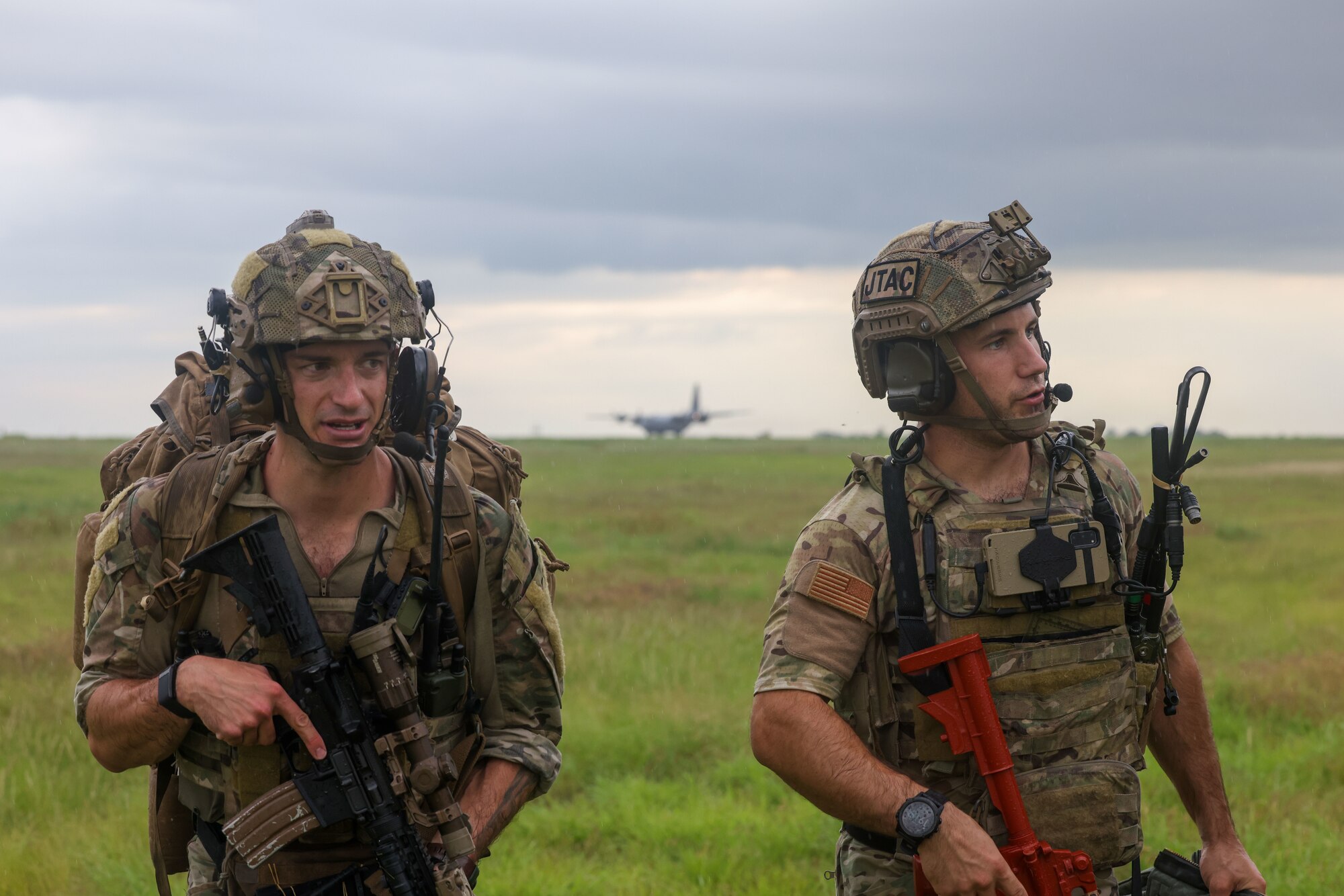 Airmen parachuting