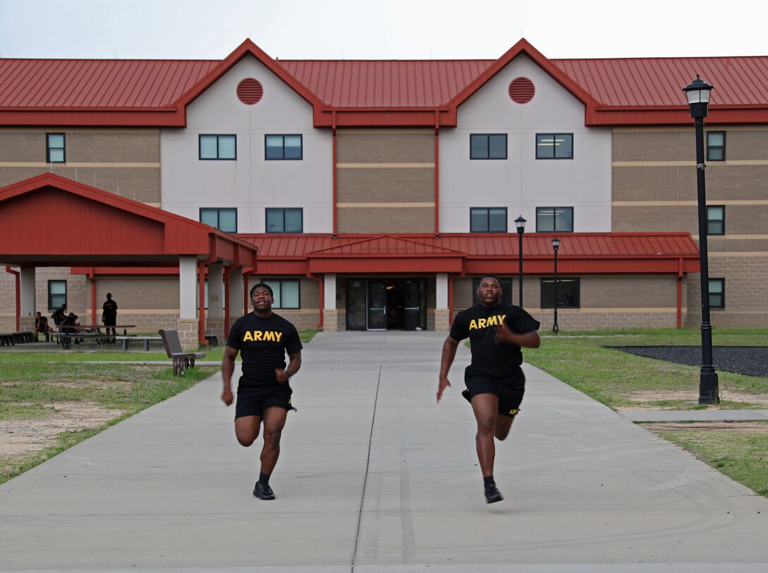 Brothers in arms: Two siblings enlist and train together