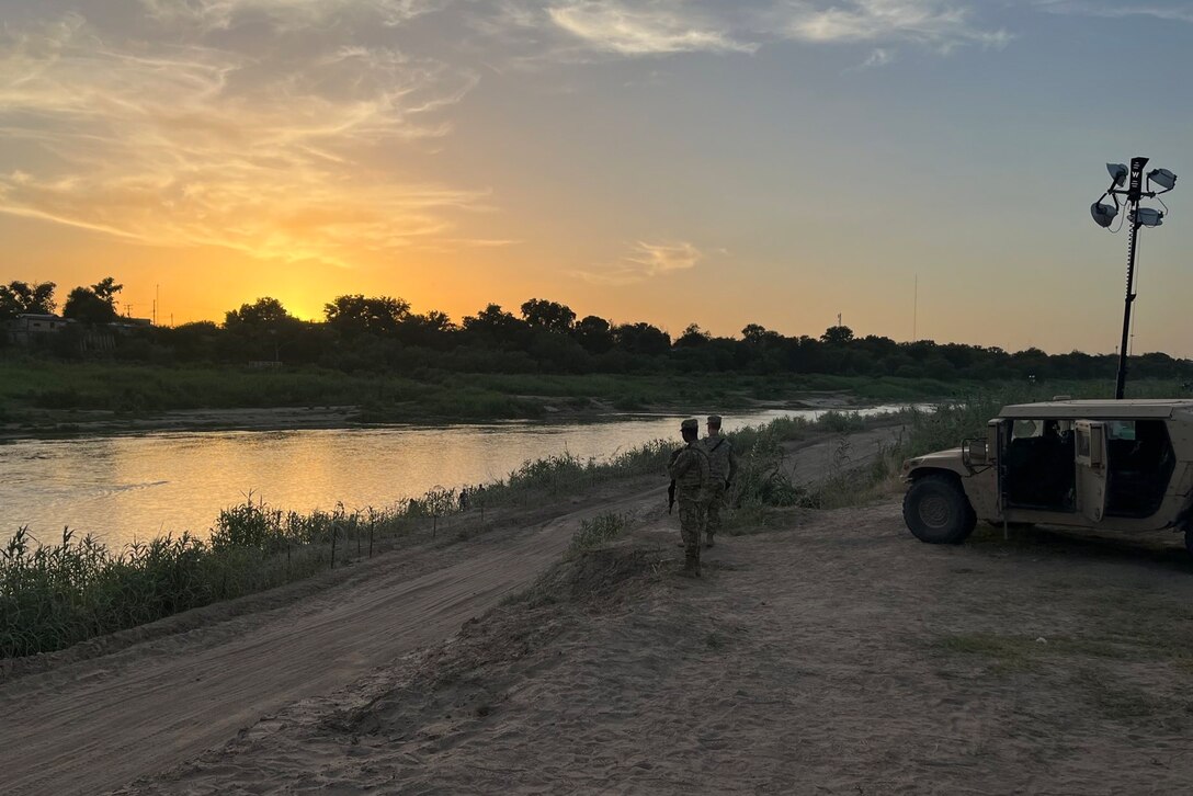 VNG Soldiers and Airmen complete first two weeks supporting Operation Lone Star in Texas