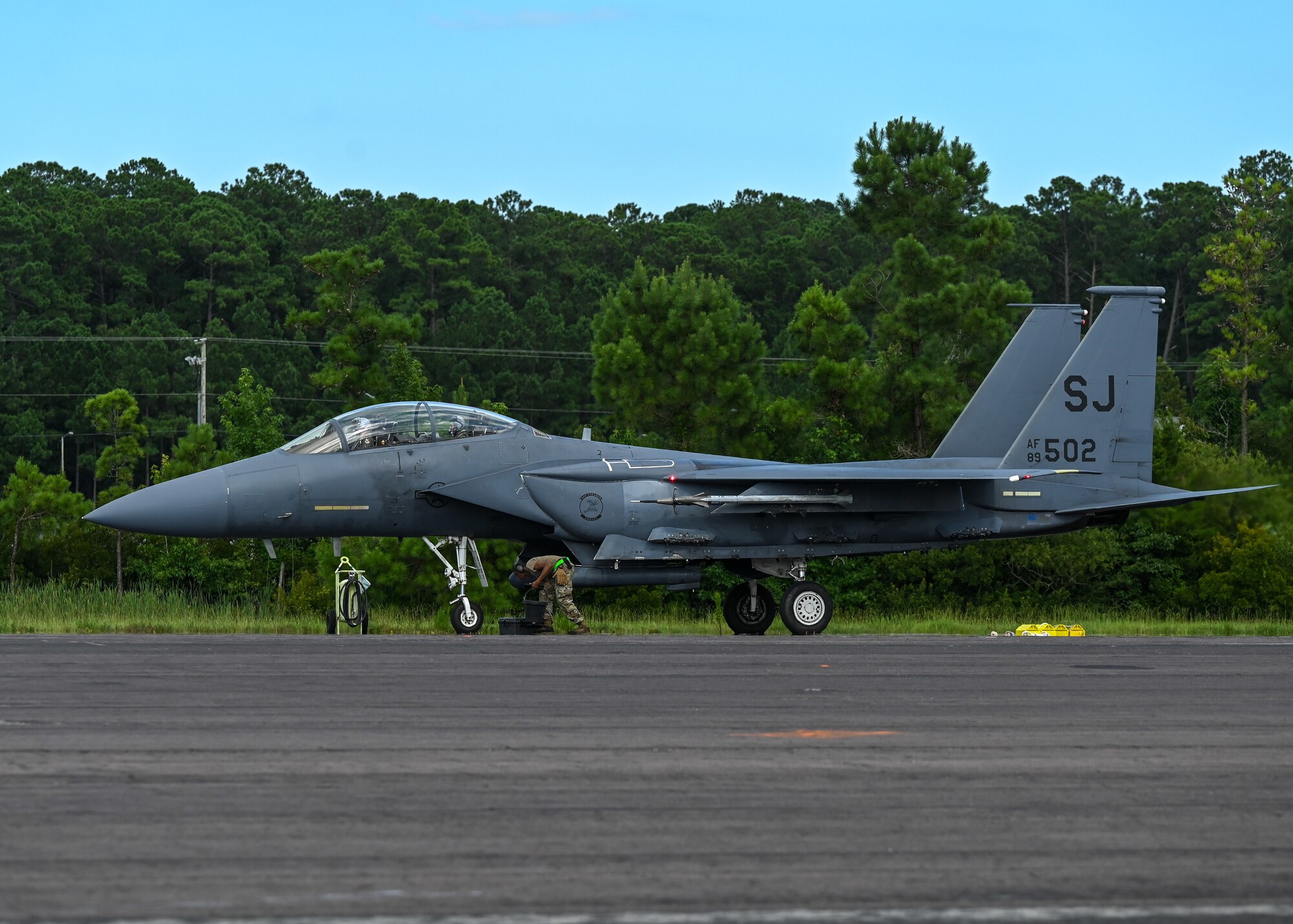 An F-15E Strike Eagle taxis after landing at Marine Corps Air Station Cherry Point, North Carolina, in support of Razor Talon 2023, July 24, 2023. RT-23 is an agile combat employment focused exercise, designed to test the 4th Fighter Wing’s ability to operate as a lead wing to generate combat airpower while continuing to move, maneuver, sustain the wing and subordinate force elements in a dynamic contested environment. (U.S. Air Force photo by (U.S. Air Force photo by Airman 1st Class Leighton Lucero)