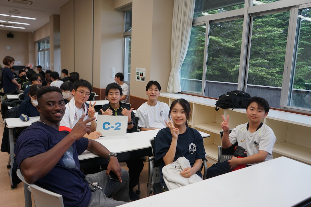 Marines meet Japanese students at the National Chuo Youth Friendship Center