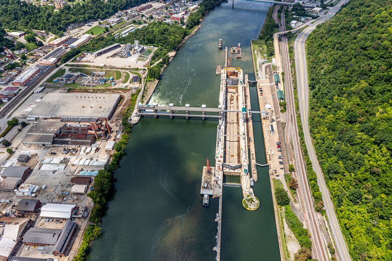 Helicopter flight over Pittsburgh District