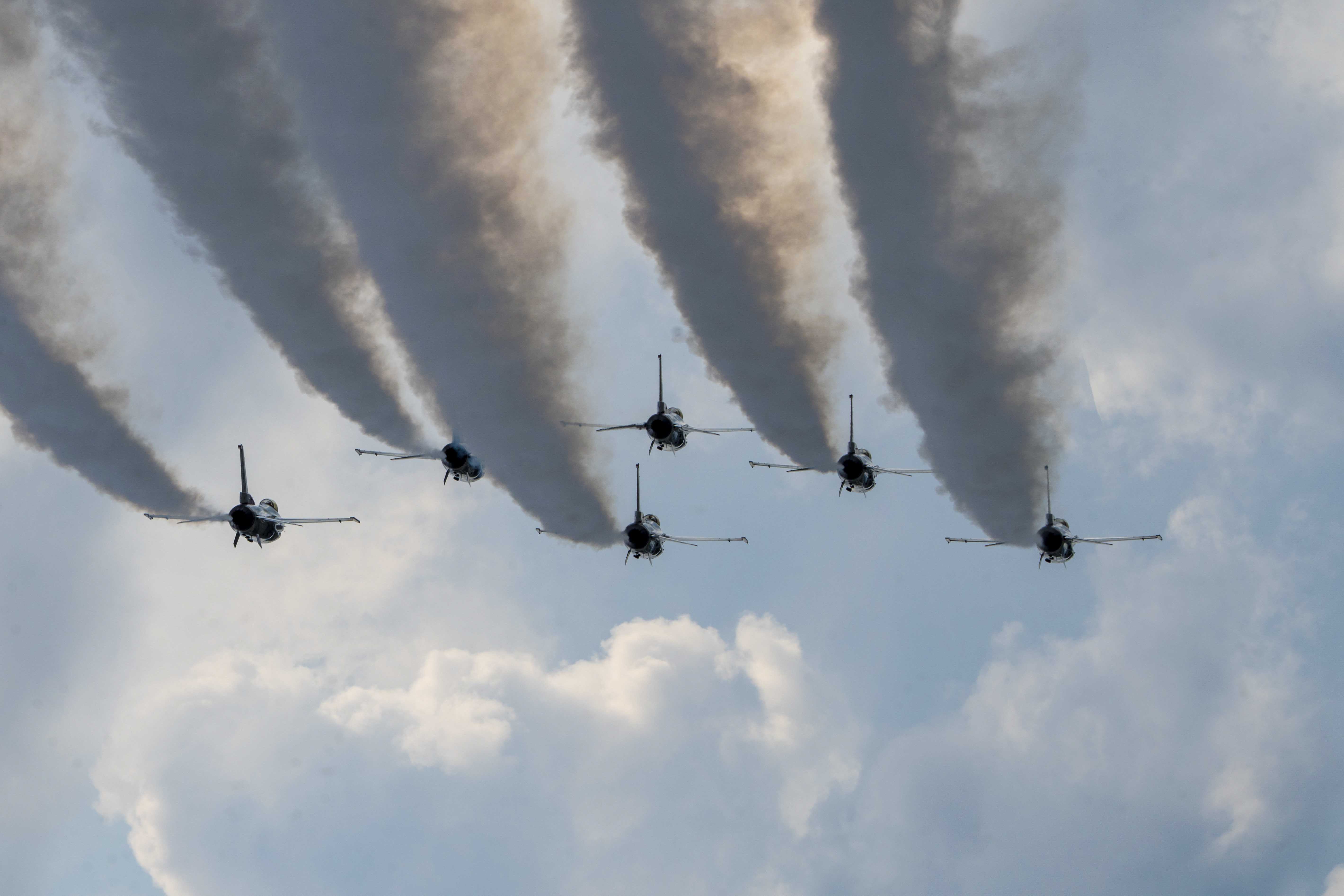 Flying Thunderbirds