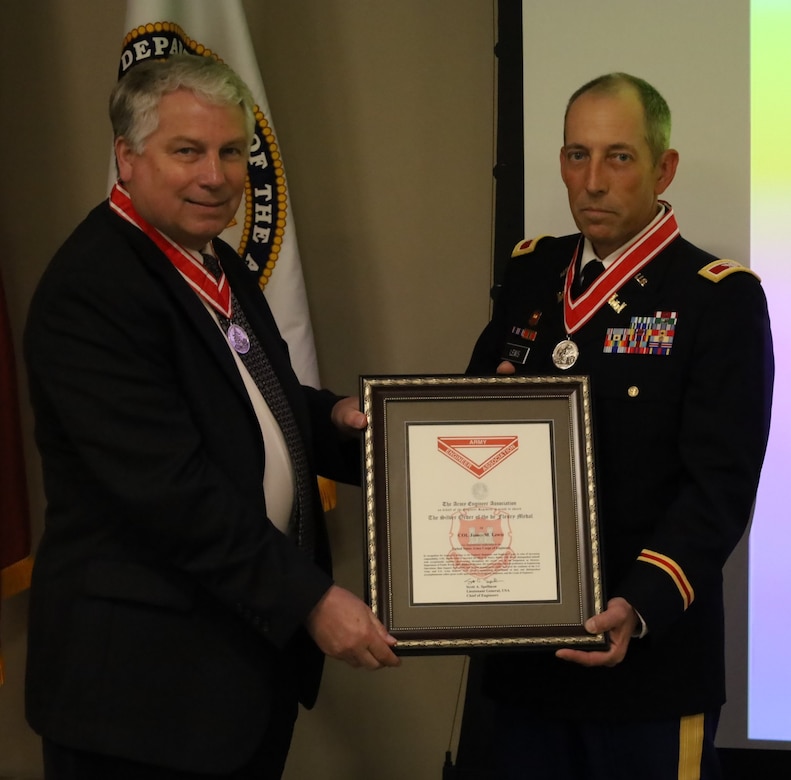 Two of 88th Readiness Division’s former top engineers honored by Army Engineer Association