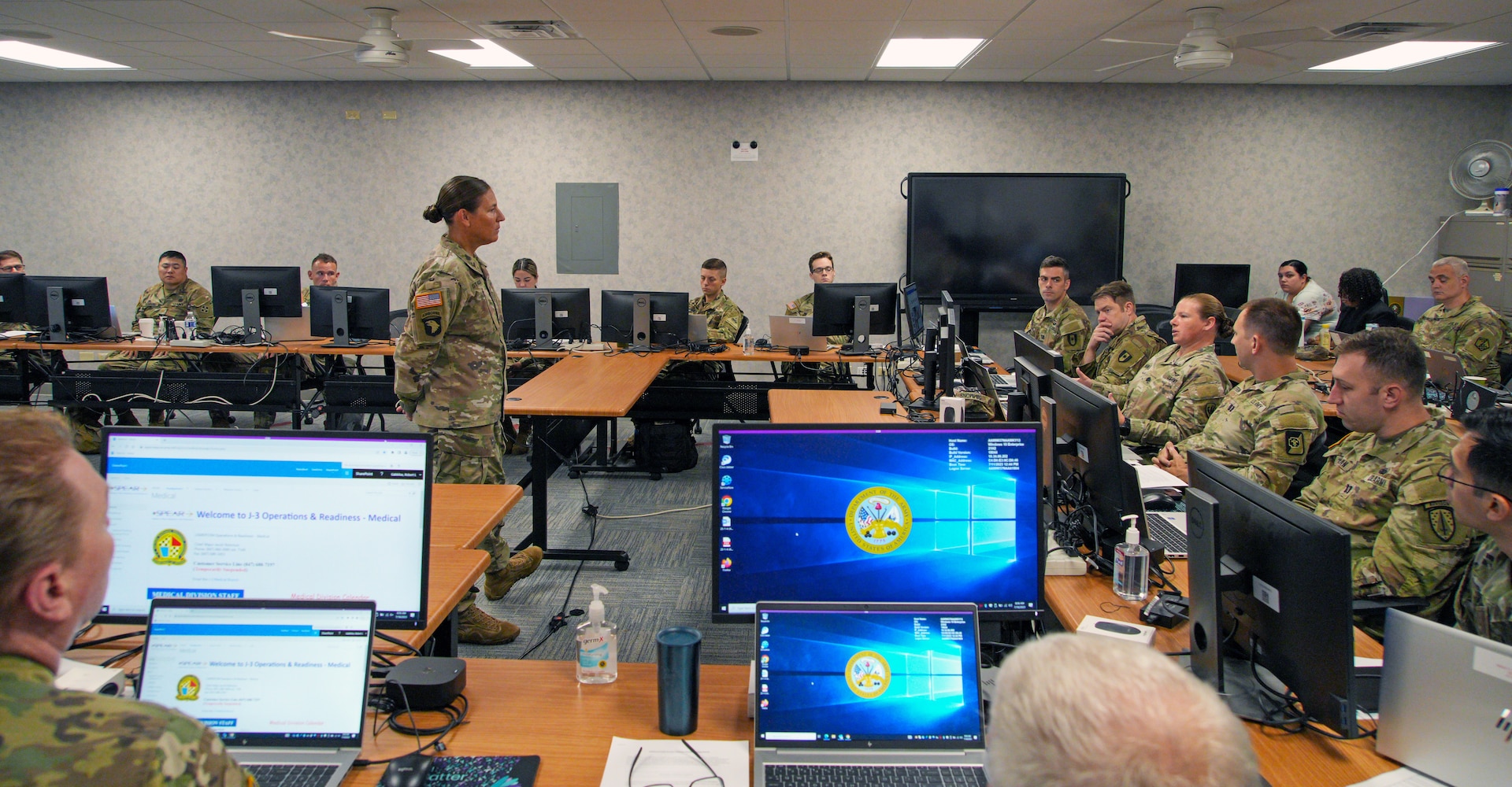USMEPCOM welcomes Army medical personnel during summer surge