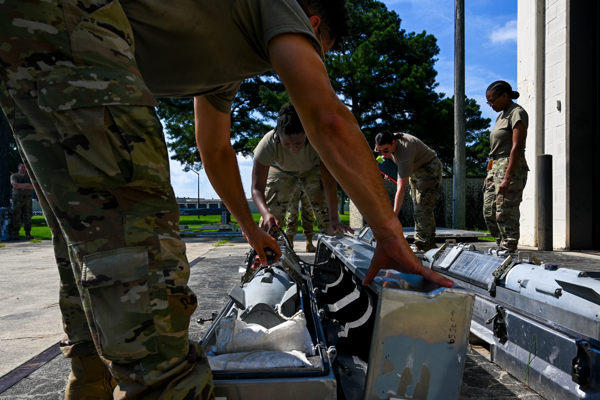 The event was part of their annual familiarization training on war fighting materials in order to meet Air Force total force integration objectives. (U.S. Air Force photo by Senior Airman Kylie Barrow)
