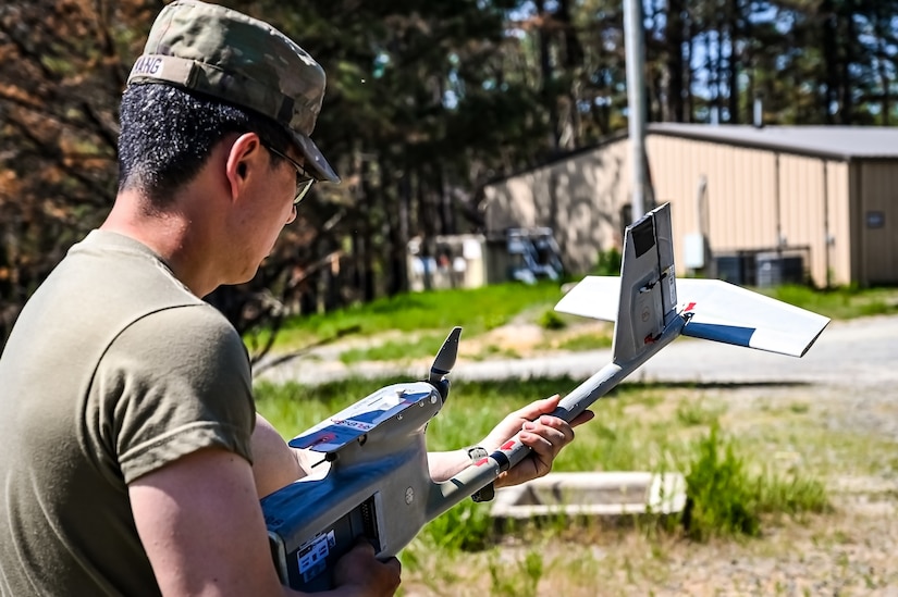 The small hand-launched remote-controlled unmanned aerial vehicle provides day or night aerial intelligence, surveillance, target acquisition, and reconnaissance. With a flight radius of 10km and the ability to reach speeds of 50-100 km/h, the Raven provides superior aerial reconnaissance capabilities compared to most drones.