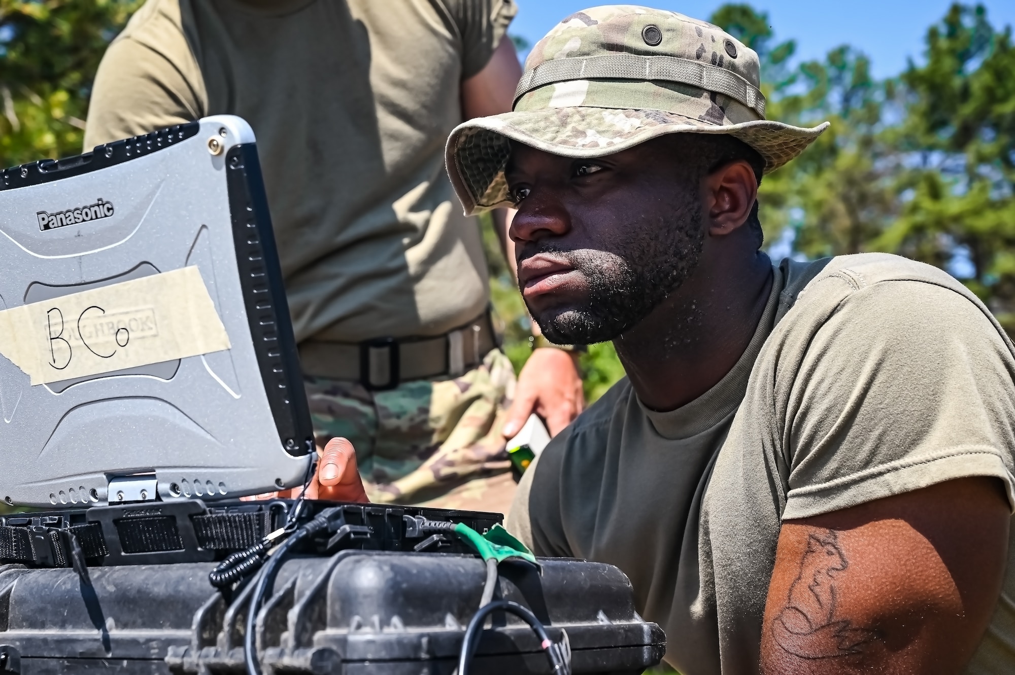 The small hand-launched remote-controlled unmanned aerial vehicle provides day or night aerial intelligence, surveillance, target acquisition, and reconnaissance. With a flight radius of 10km and the ability to reach speeds of 50-100 km/h, the Raven provides superior aerial reconnaissance capabilities compared to most drones.