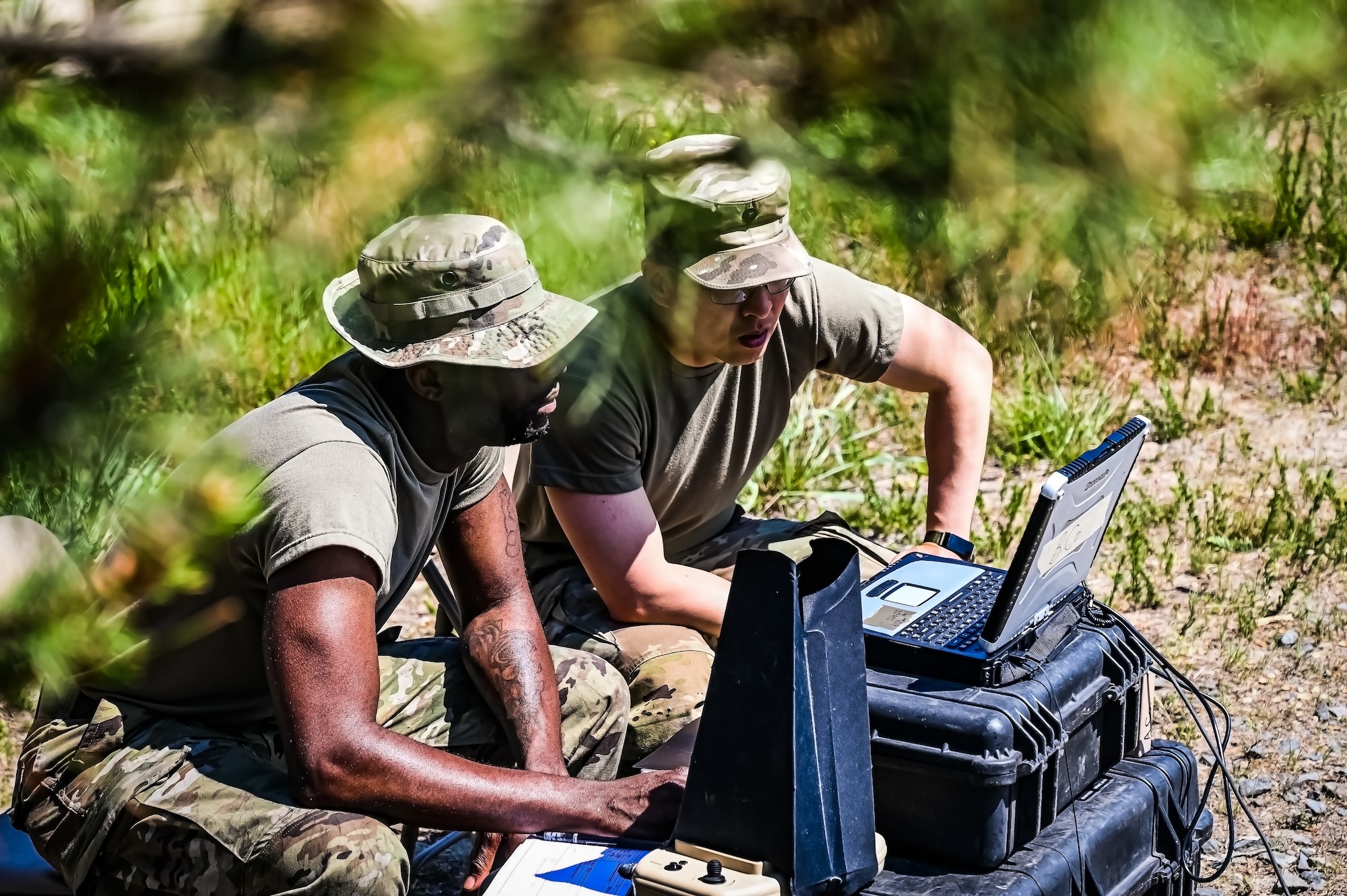 The small hand-launched remote-controlled unmanned aerial vehicle provides day or night aerial intelligence, surveillance, target acquisition, and reconnaissance. With a flight radius of 10km and the ability to reach speeds of 50-100 km/h, the Raven provides superior aerial reconnaissance capabilities compared to most drones.