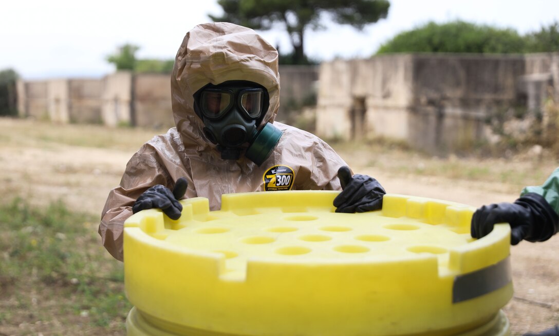 U.S. Army Reserve civil support team builds capacity with Tunisian partners