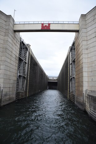The Lower Monumental reservoir was raised in February 1969. The Little Goose reservoir was raised in February 1970. Within a year, 66 miles of the Snake River became navigable. Barging took advantage of this almost immediately. Two grain terminals were constructed near Central Ferry in the Little Goose reservoir and 125,000 tons of wheat moved downriver in Little Goose’s first year of operation.
