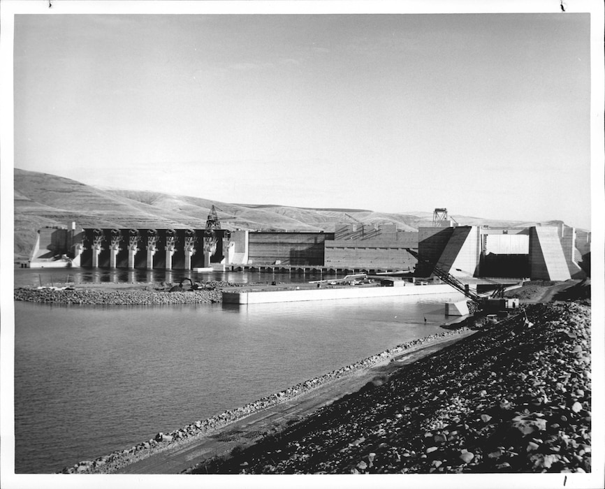 Unlike the other dams on the Snake River, Little Goose only required one cofferdam. The cofferdam was built on the south shore, diverting the river to the north. The entire concrete structure of the dam was built within this cofferdam.
