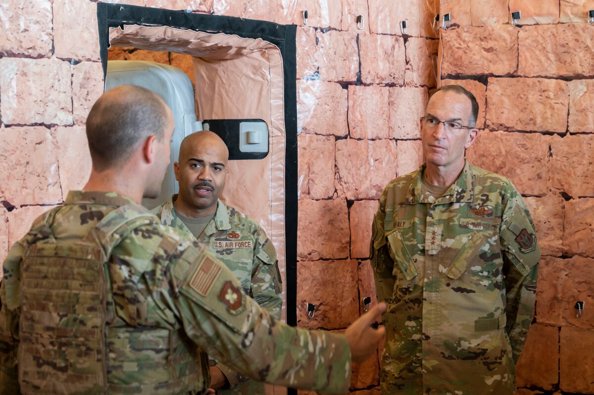 Photo of AFRC leadership visiting 307th Bomb Wing