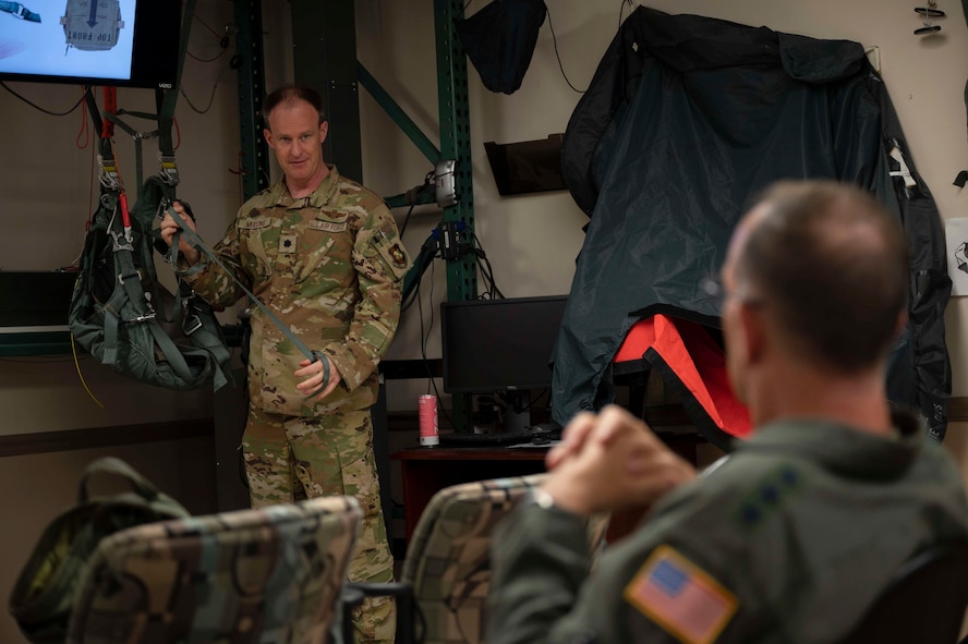 Photo of AFRC leadership visiting 307th Bomb Wing
