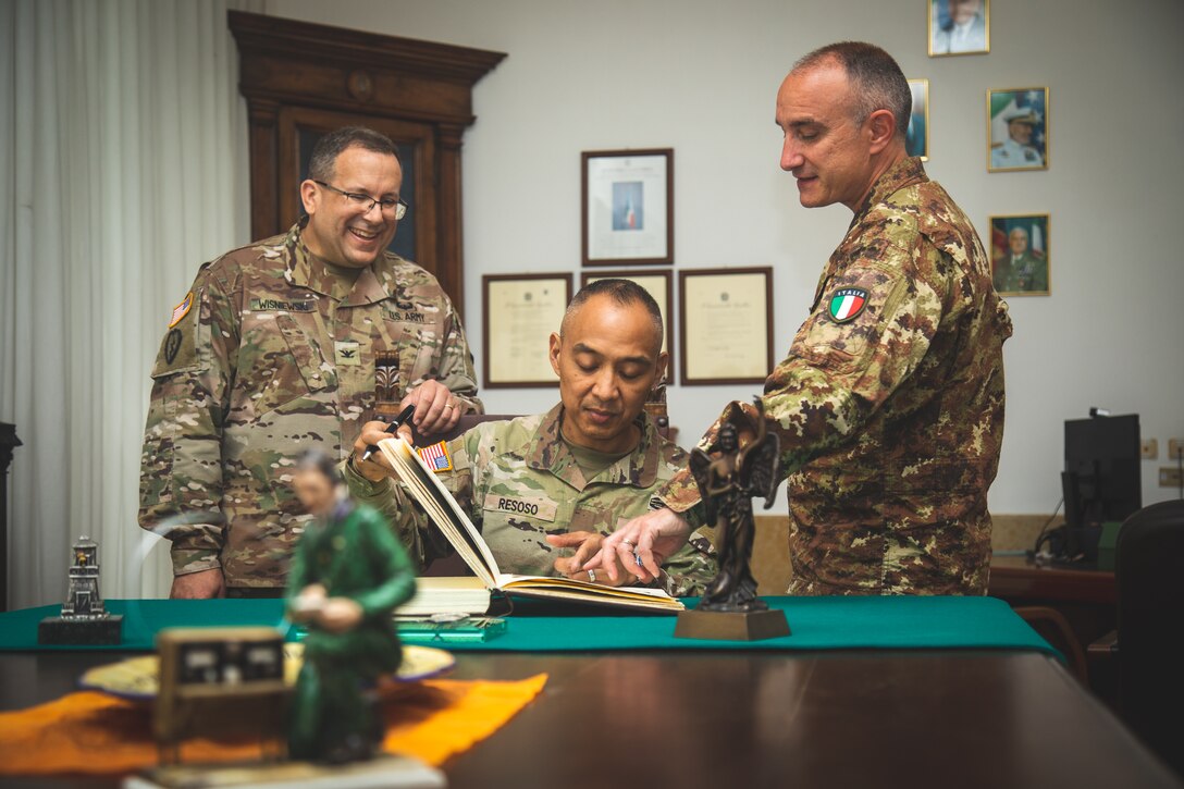 Army Reserve Cyber Protection Brigade's Subject Matter Expert Tech Exchange in Rome, Italy culminates with a visit from Brig. Gen. Royce Resoso