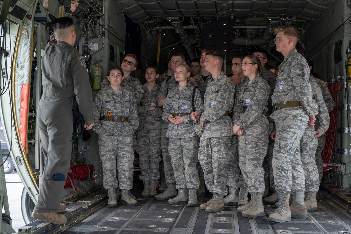 AFJROTC cadets experience 176th Wing mission during JBER visit > Air National Guard > Article