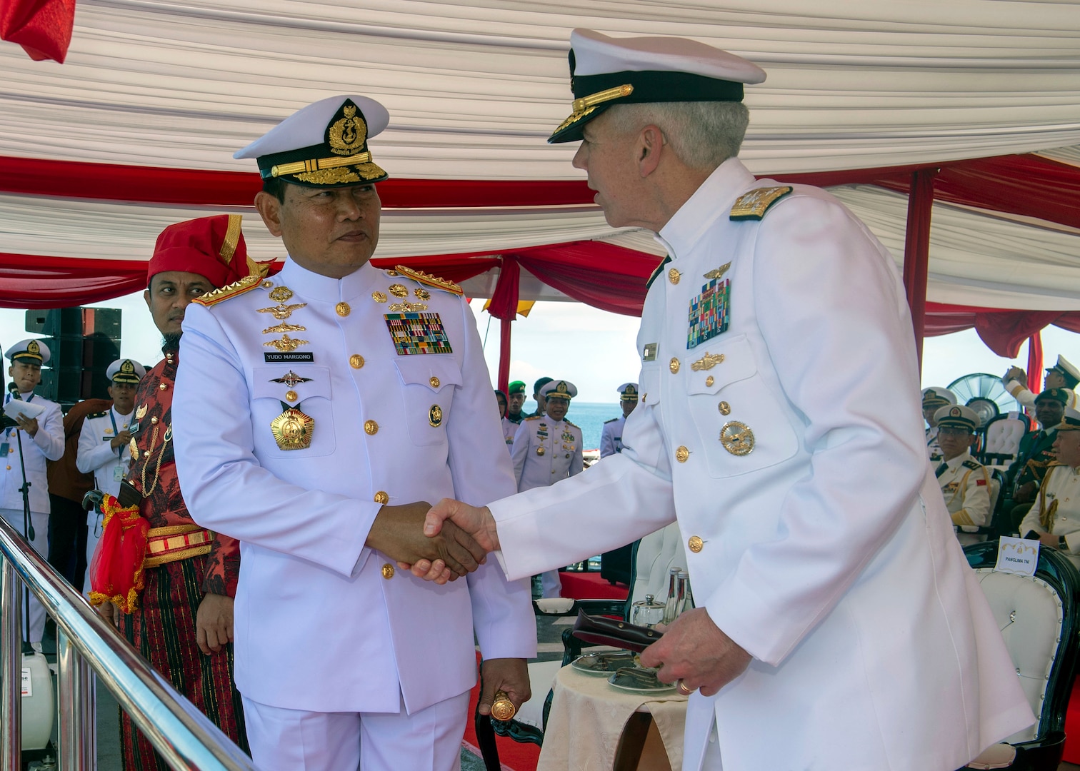 Latihan angkatan laut multilateral Komodo kembali > Komando Indo-Pasifik AS > 2015
