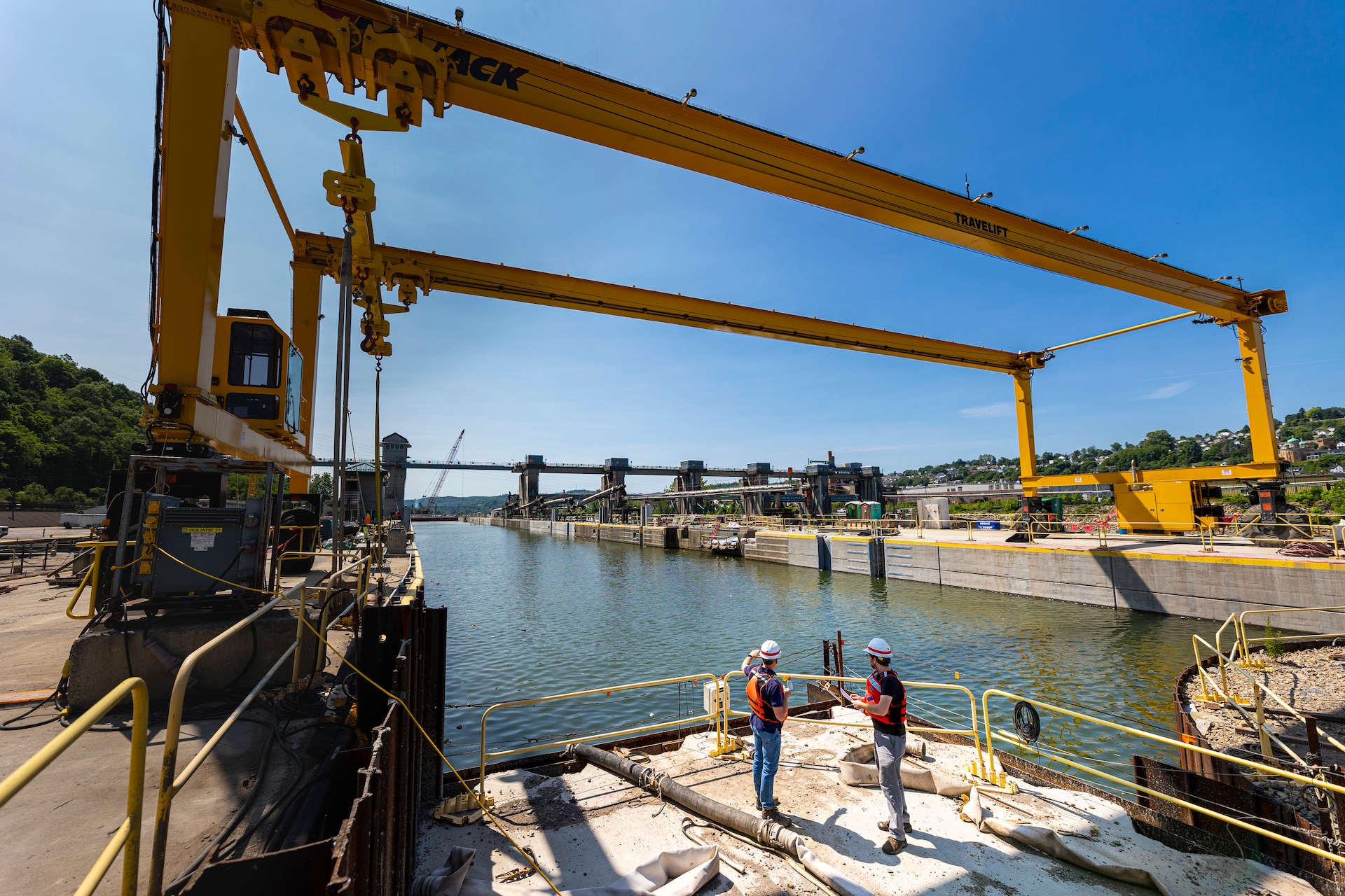 Construction project at Monongahela River Locks and Dam 4