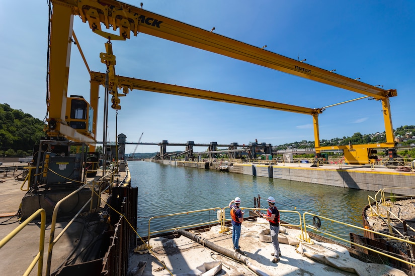 Construction project at Monongahela River Locks and Dam 4