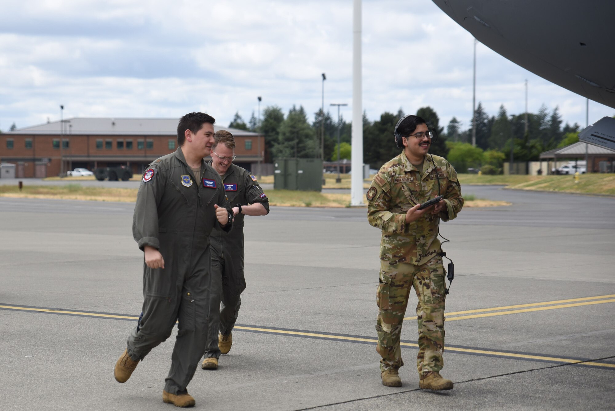 The mission involved standard landing zone training that included assault landing, air traffic control, and landing the aircraft with 3500 feet of runway space. (U.S. Air Force photo by Airman 1st Class Kylee Tyus)