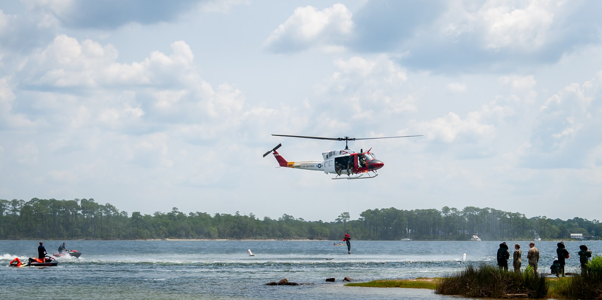 Pilots undergo water survival training