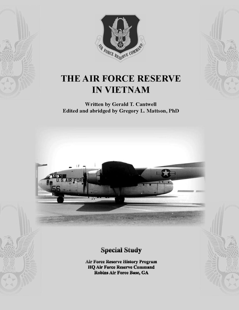 Graphic image to accompany Air Force Reserve Command’s 75th Anniversary reading list.