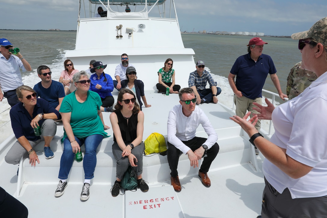 I-STORM is the international knowledge sharing network for all those working in the storm surge barrier industry. I-STORM seeks to create a world better protected from tidal flooding.