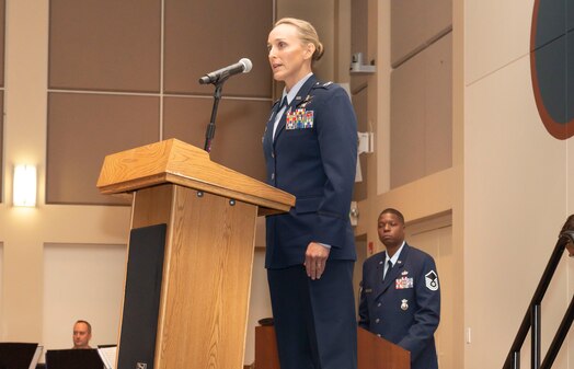  New commander on stage