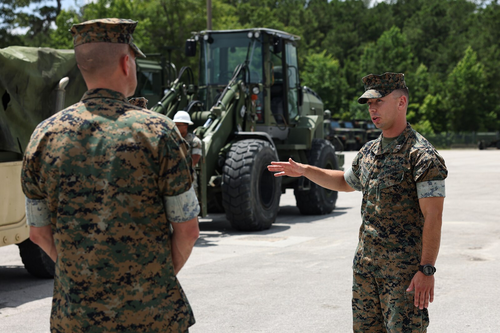 Col. Burnett Visits MWSS-272 Motor Pool