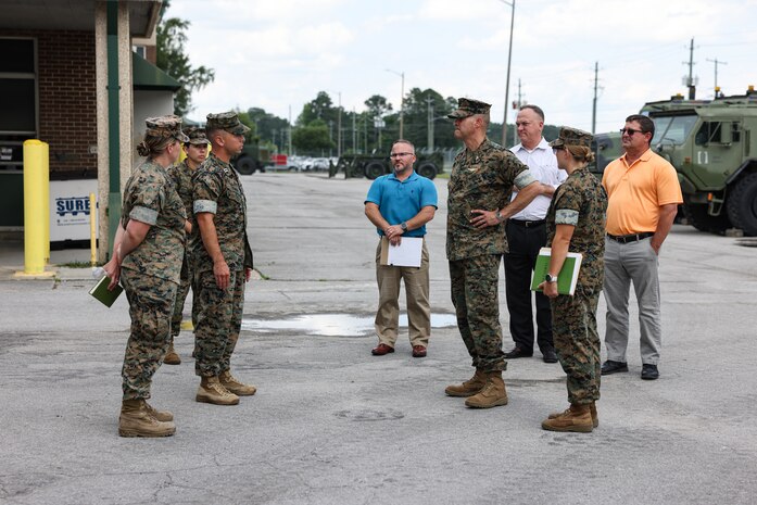 Col. Burnett Visits MWSS-272 Motor Pool