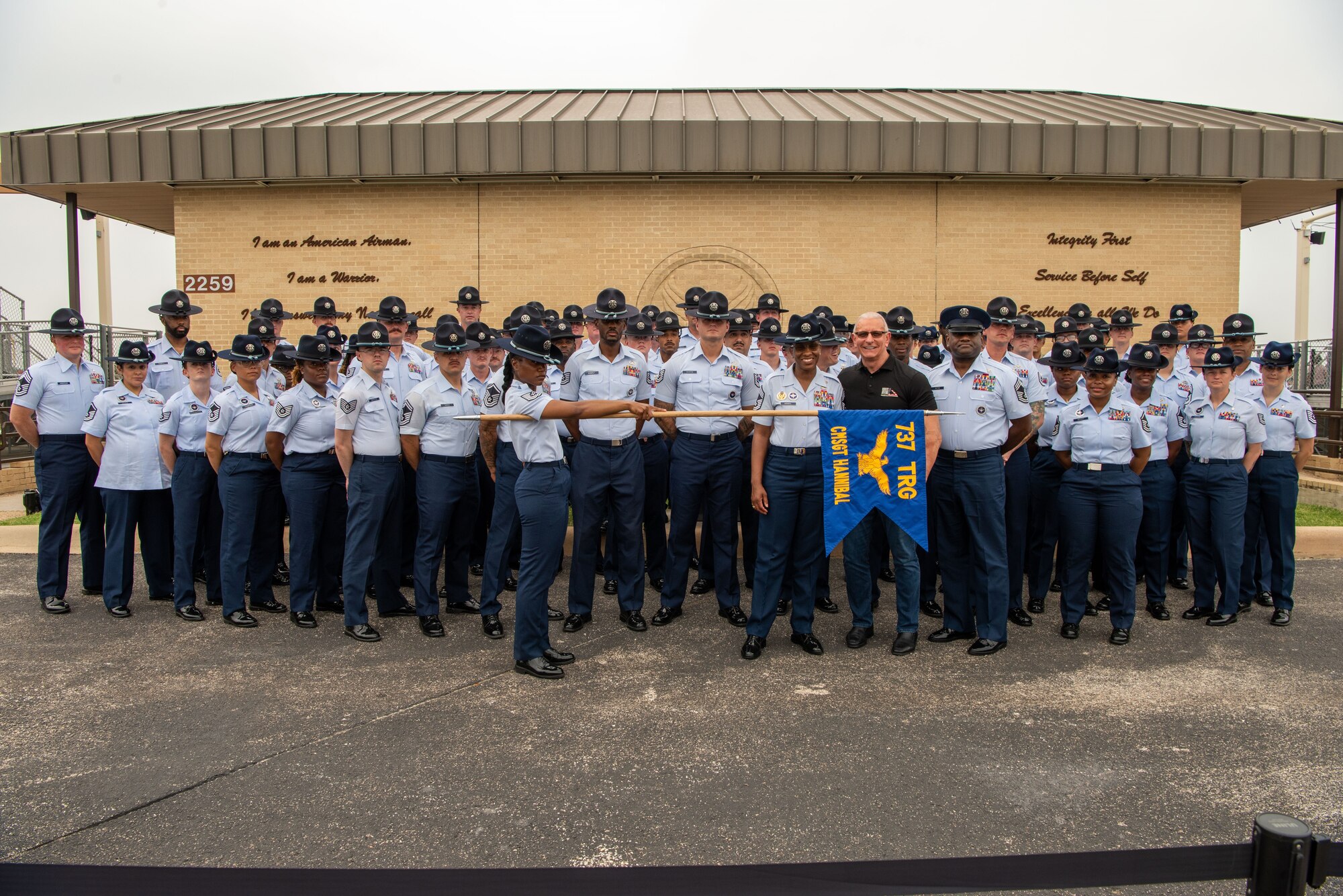 Chef Robert Irvine visits Joint Base San Antonio-Lackland