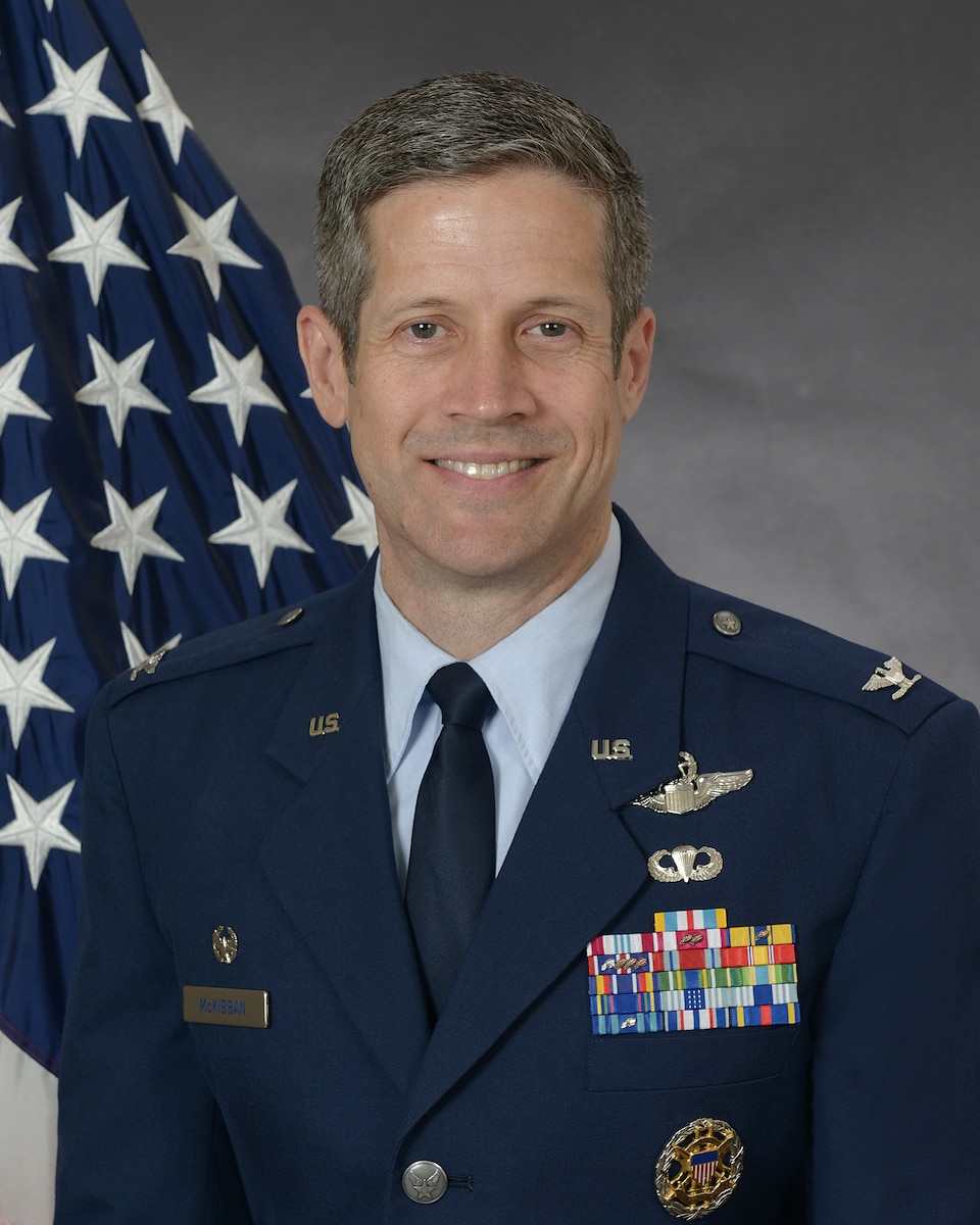 Photo of Col McKibban