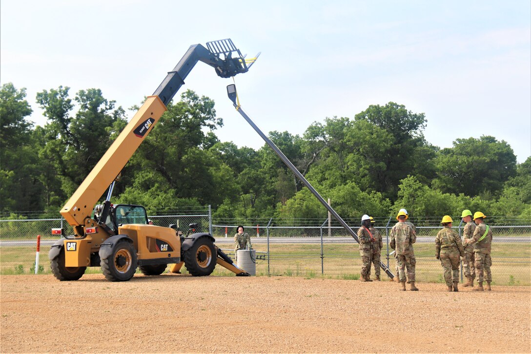 Army Reserve’s 389th Engineer Company supports troop projects at Fort McCoy