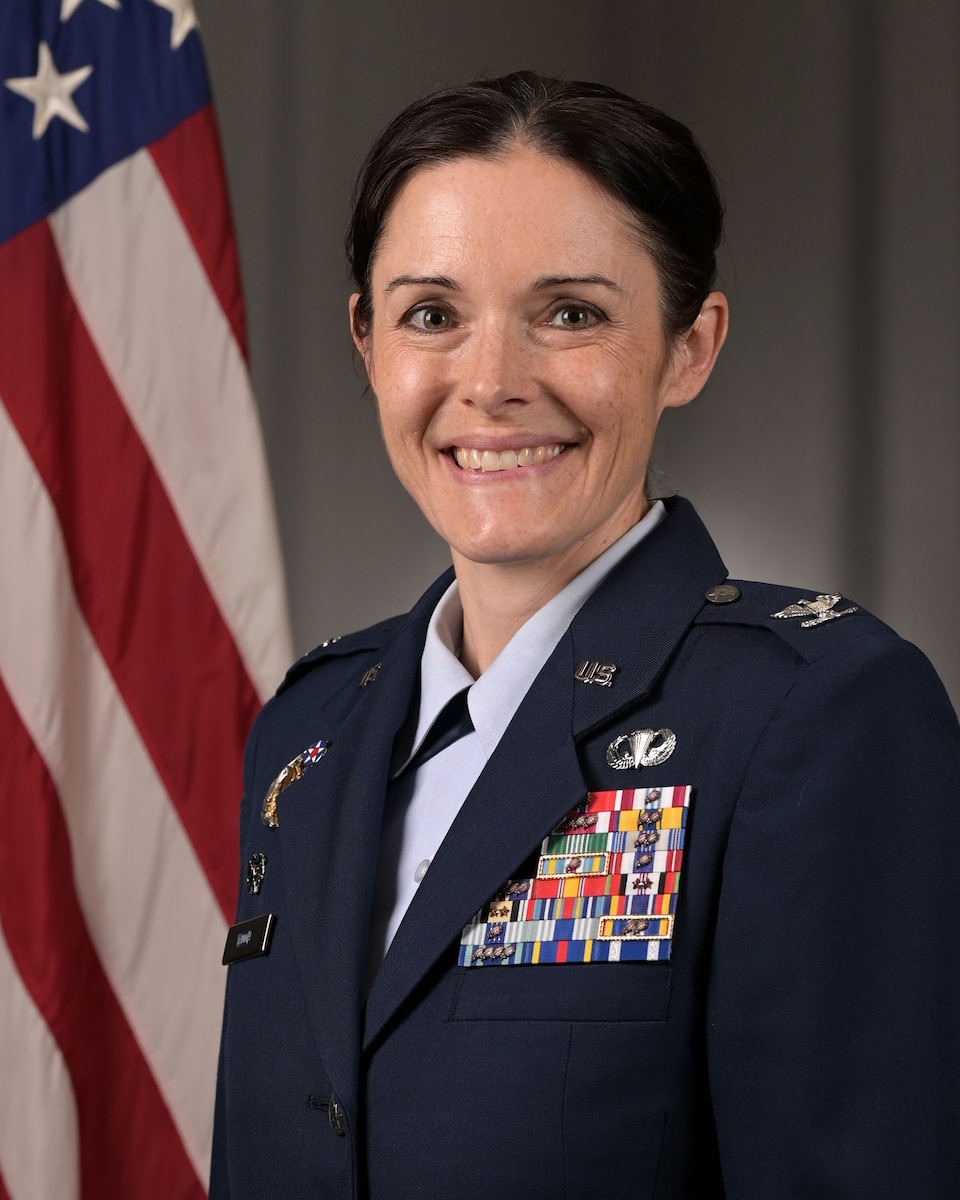 official portrait of Col. Kristen N. Wood