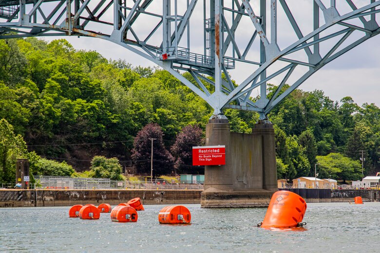 Pittsburgh District installs warning signs on the Allegheny River.