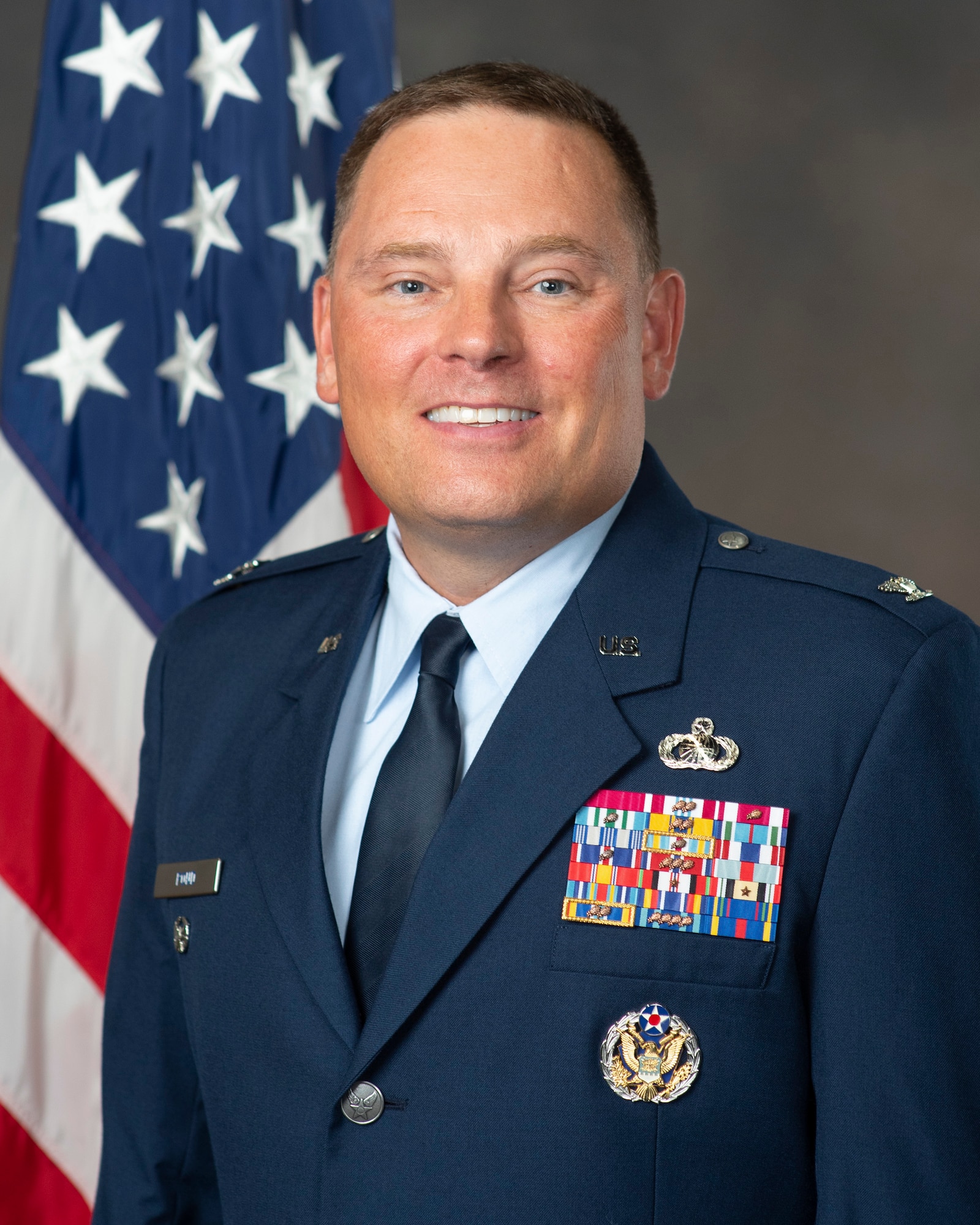 TRAVIS W. POND > WrightPatterson AFB > Display