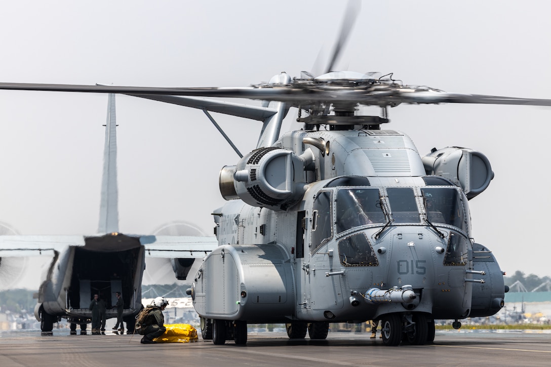 The purpose of the training was to demonstrate logistical-connector capabilities in a distributed-aviation environment. VMGR-252 and HMH-461 are subordinate units of 2nd Marine Aircraft Wing, the aviation combat element of II Marine Expeditionary Force.