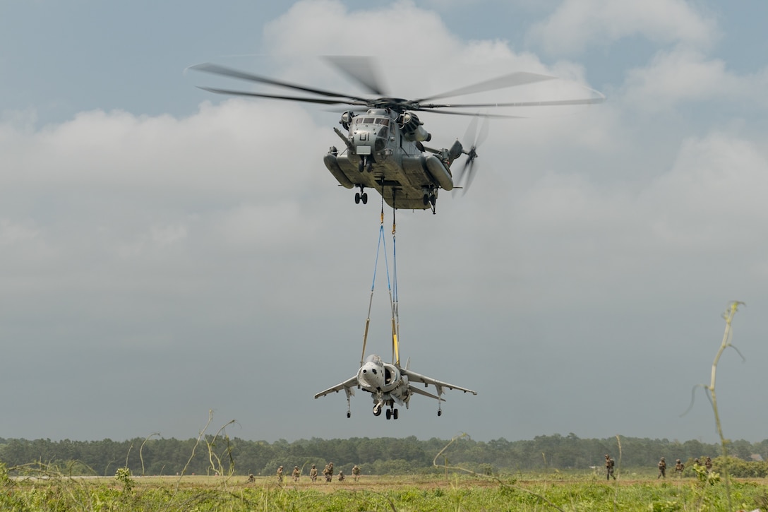 HMH-464 and CLB-2 demonstrated their capability to conduct sustainment requirements necessary to fight in future battles in accordance with Force Design 2030. HMH-464 is a subordinate unit of 2nd Marine Aircraft Wing, and CLB-2 is a subordinate unit of 2nd Marine Logistics Group, the aviation and logistics combat elements of II Marine Expeditionary Force. (U.S. Marine Corps photo by Cpl. Christian Cortez)