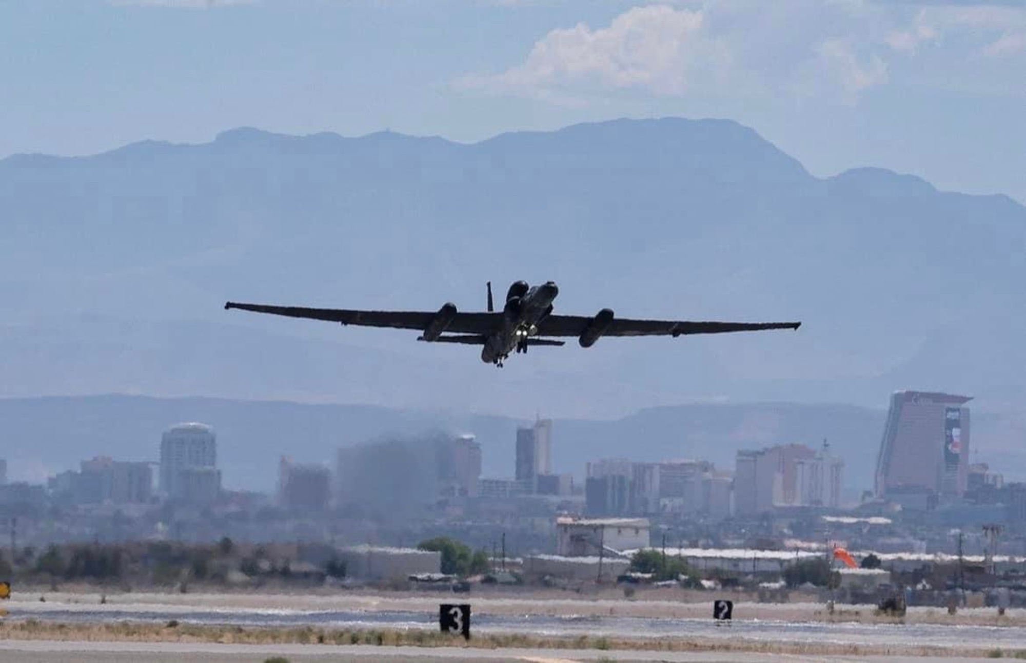 U-2 Dragon Lady takes off.