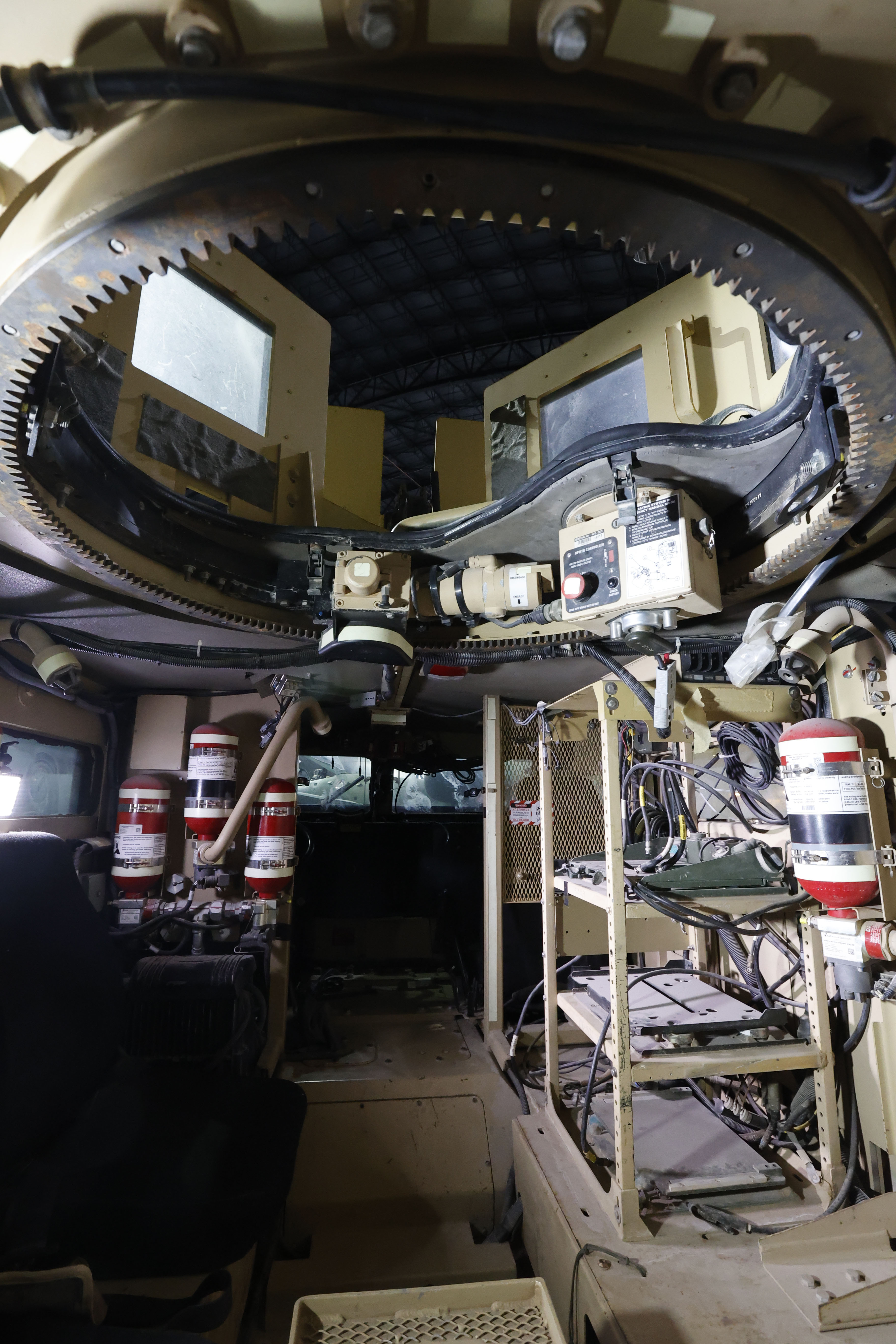 abrams tank kokpiti
