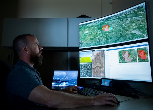  AFWERX and the Air Force Research Laboratory’s Information Directorate have installed an Uncrewed Aircraft System Traffic Management (UTM) at Eglin Air Force Base, Florida. Equipping Eglin’s Duke Field with the Collaborative Low-Altitude UAS Integration Effort (CLUE) is the next step in AFWERX verifying that current air traffic management systems can ensure complete safety as drones and electric vertical takeoff and landing (eVTOL) aircraft take flight. (U.S. Air Force photo by Samuel King Jr.)