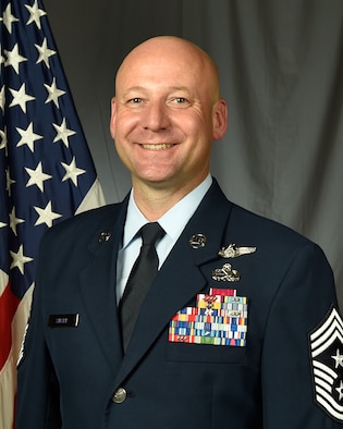 CMSgt David Snarr, 628th Air Base Wing and Joint Base Charleston command chief - Biography photo
