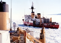 2002 - POLAR SEA AND POLAR STAR