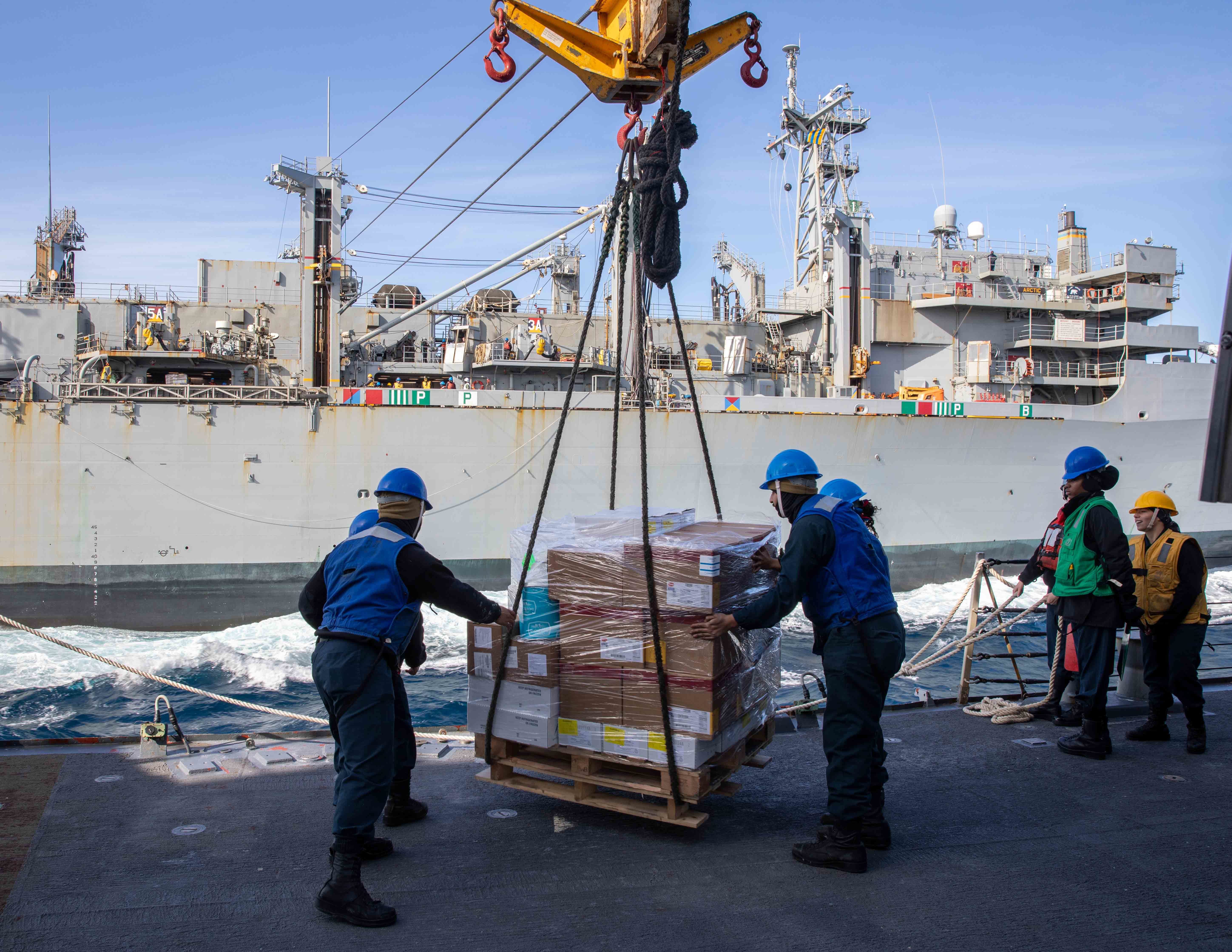 USS Nitze (DDG 94) replenishes from  USNS Arctic (T-AOE 8).