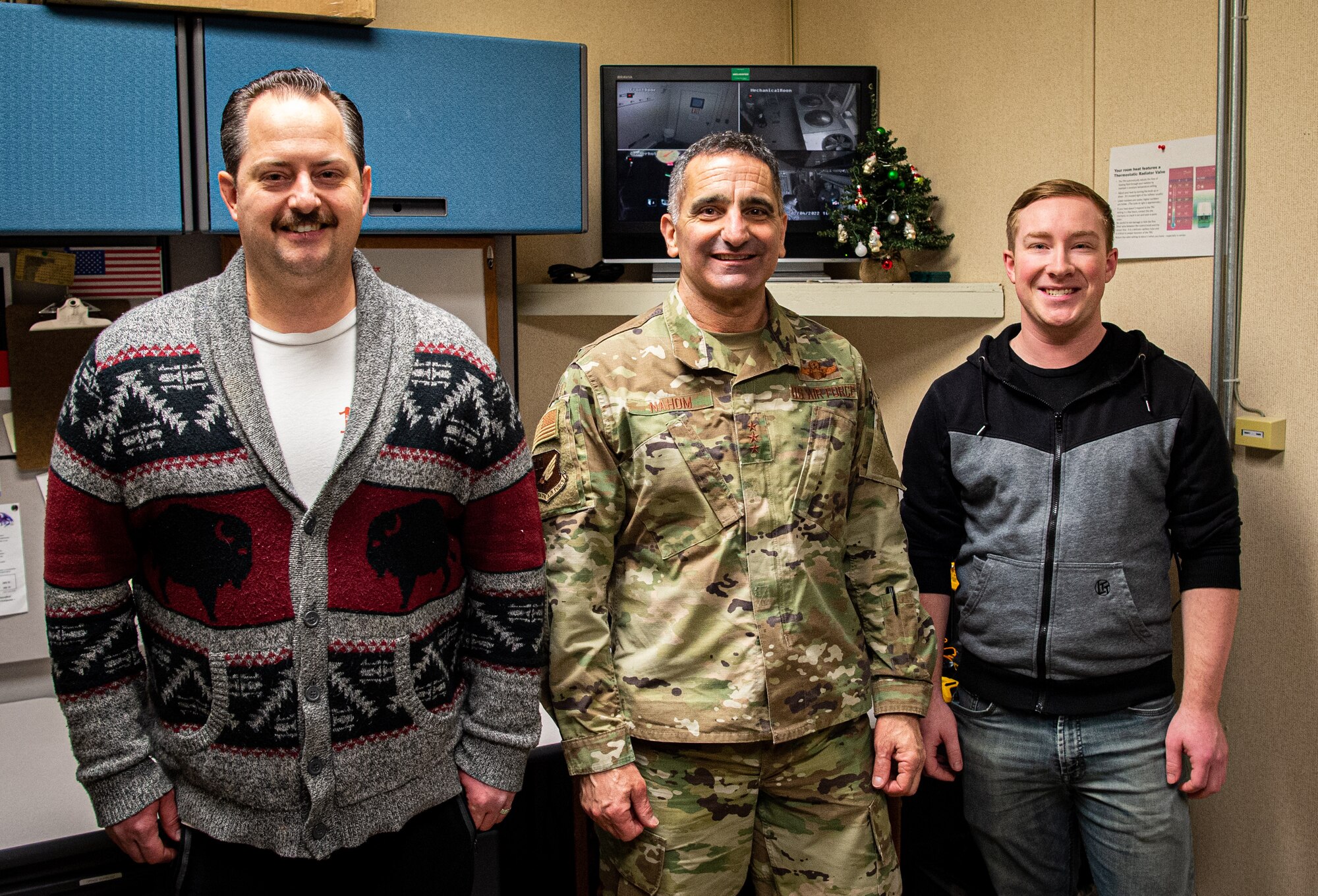 Alaskan NORAD Region, Alaskan Command and Eleventh Air Force visit Point Barrow Long Range Radar Site.