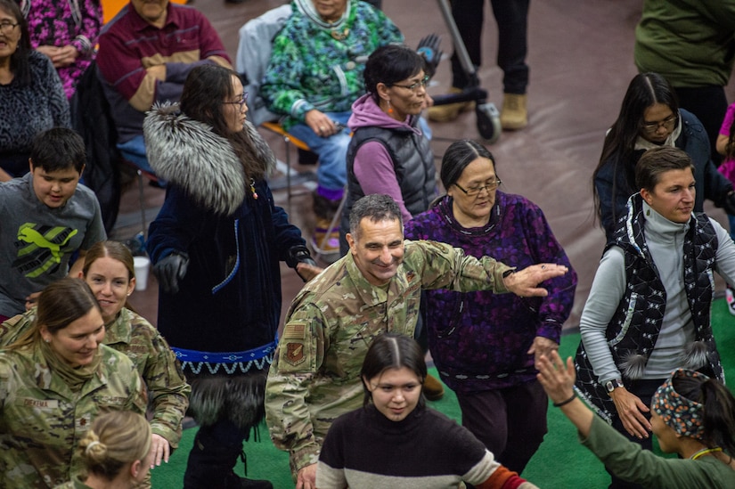 Alaskan NORAD Region, Alaskan Command and Eleventh Air Force visit Point Barrow Long Range Radar Site.