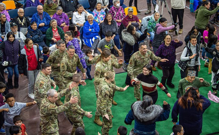 Alaskan NORAD Region, Alaskan Command and Eleventh Air Force visit Point Barrow Long Range Radar Site.