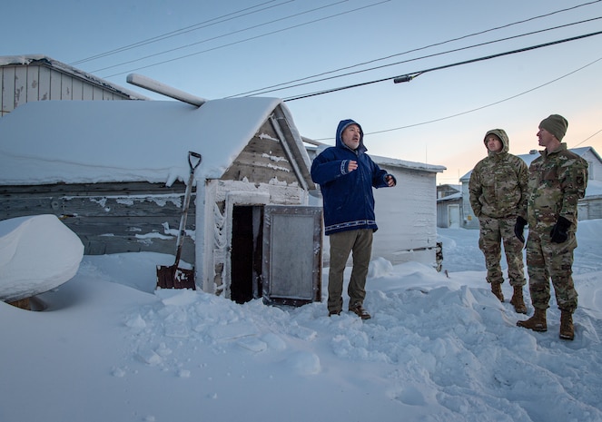 Alaskan NORAD Region, Alaskan Command and Eleventh Air Force visit Point Barrow Long Range Radar Site.