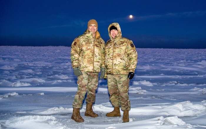 Alaskan NORAD Region, Alaskan Command and Eleventh Air Force visit Point Barrow Long Range Radar Site.